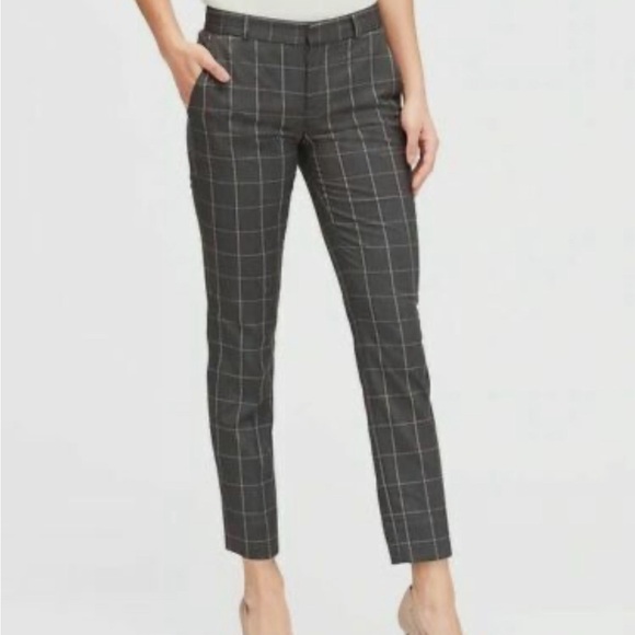 Banana Republic Pants - BANANA REPUBLIC WOMEN AVERY STRAIGHT FIT GRAY PLAID ANKLE PANT. 12